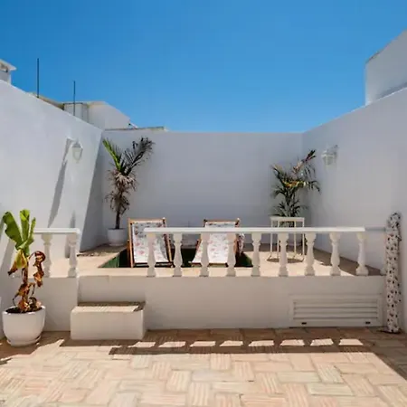 Casa Amo-te - Maison Typique Avec Rooftop - Confort Exceptionnel * Olhão